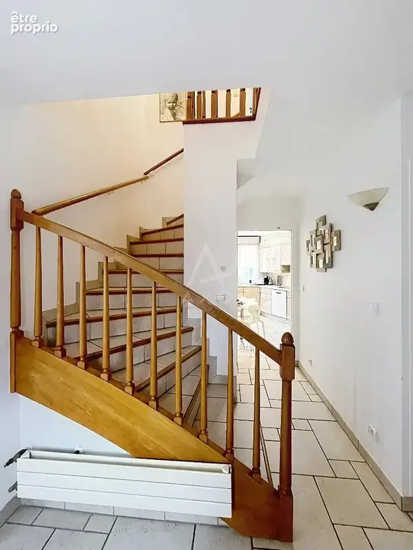 Maison 160 m² à Saint-Maur-Des-Fosses  - photo 8