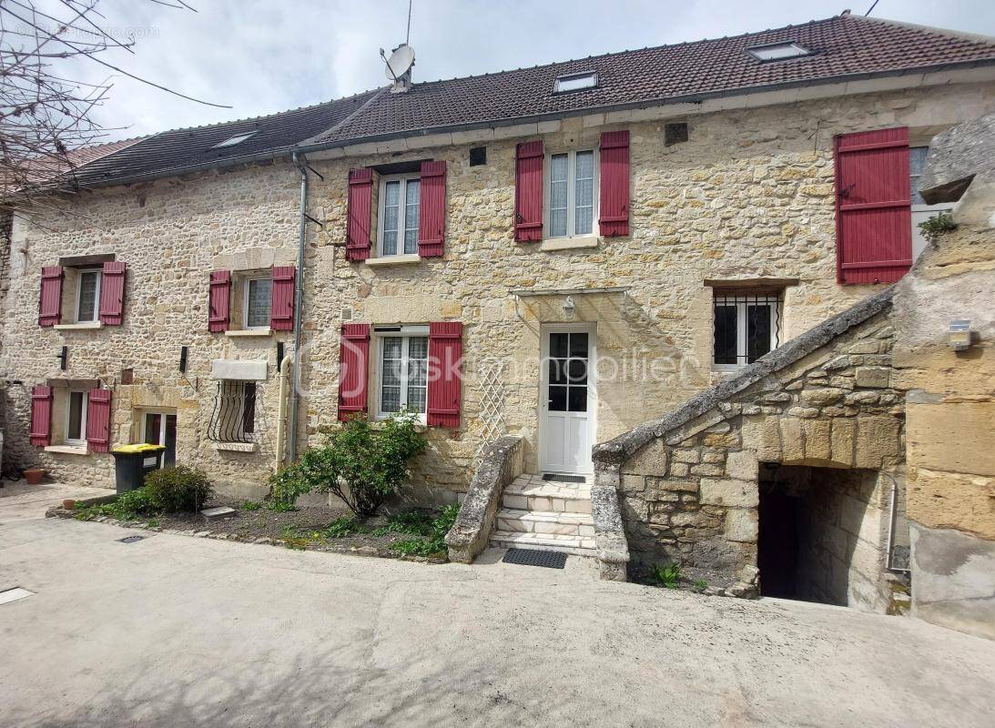 Maison à BURY