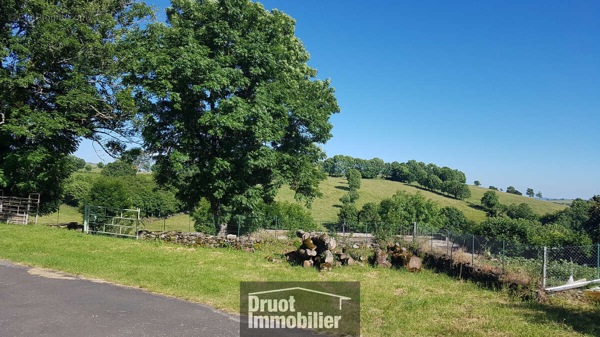 Maison à PRADES-D&#039;AUBRAC