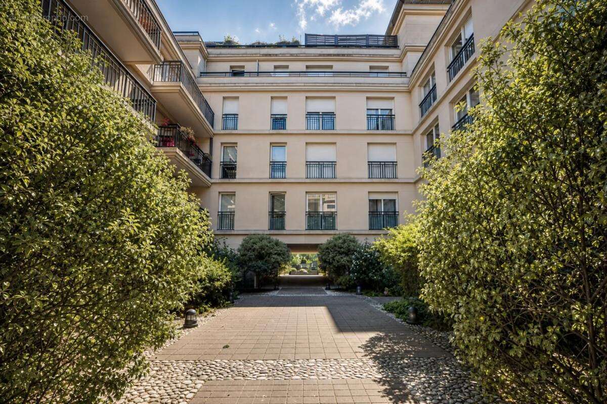 92800 - puteaux - front de seine - 4 pieces -3 chambres - balcon - photo 18