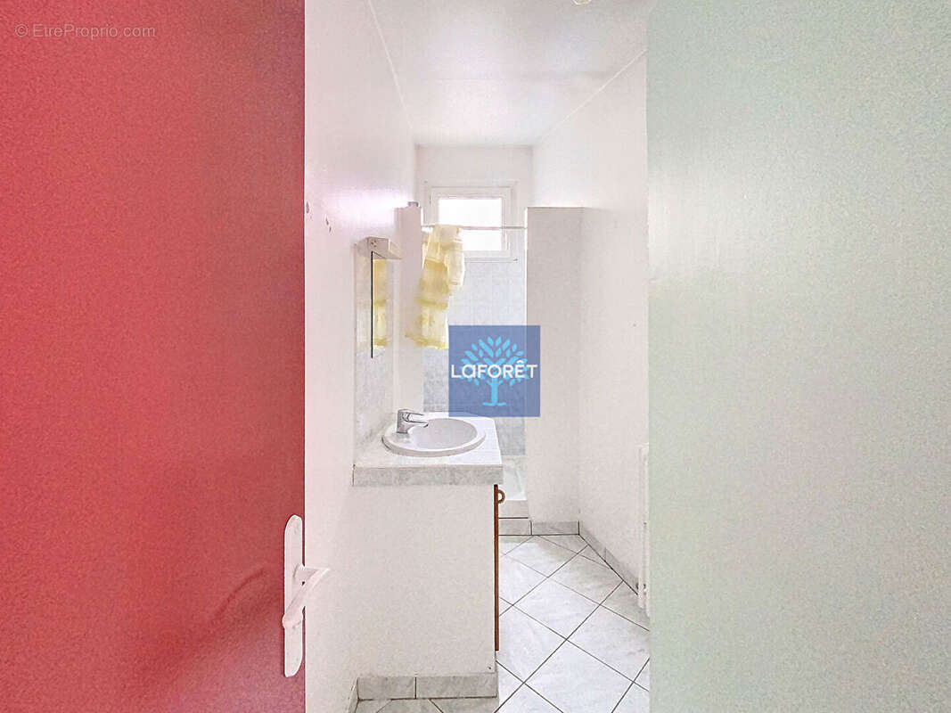 Appartement à JUZIERS