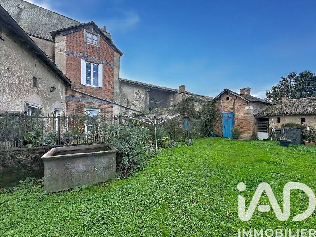 Photo 1 - Maison à COULONGES-THOUARSAIS