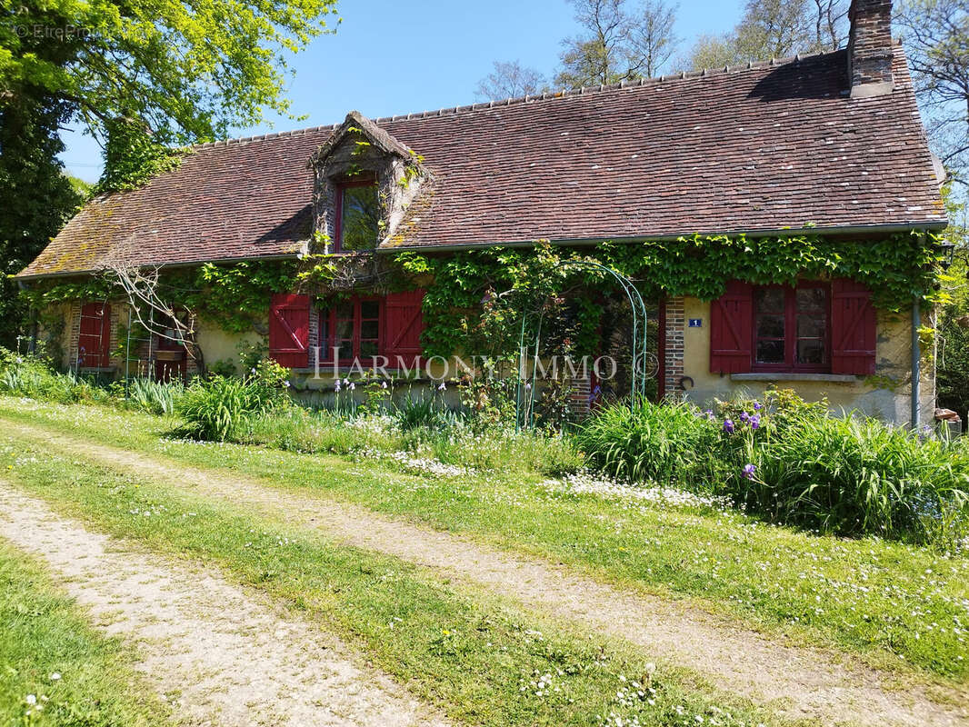 Maison à LONGNY-AU-PERCHE
