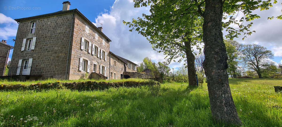 Maison à LE CHAMBON-SUR-LIGNON