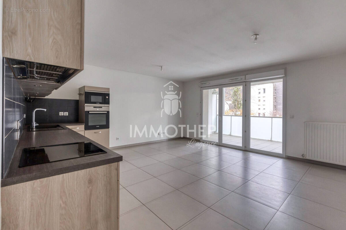 Appartement à SAINT-EGREVE