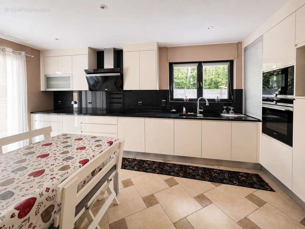 Maison à LYS-LEZ-LANNOY