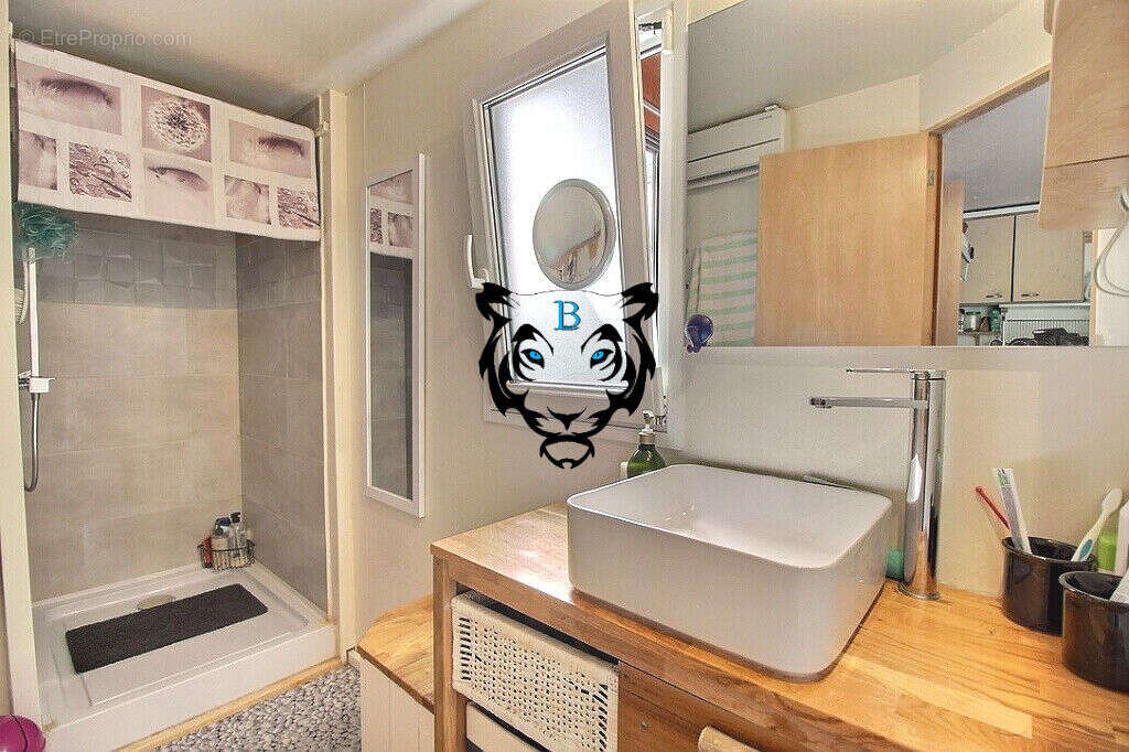 Maison à ROQUEBRUNE-SUR-ARGENS