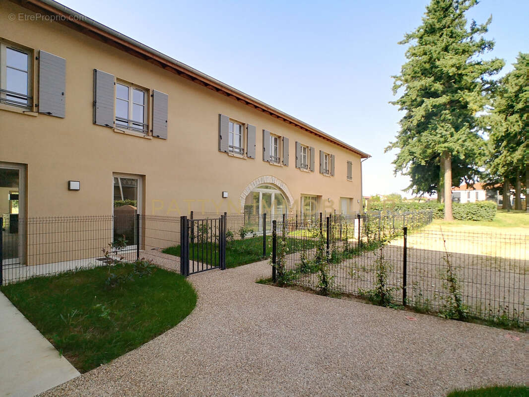 Maison à GENAY
