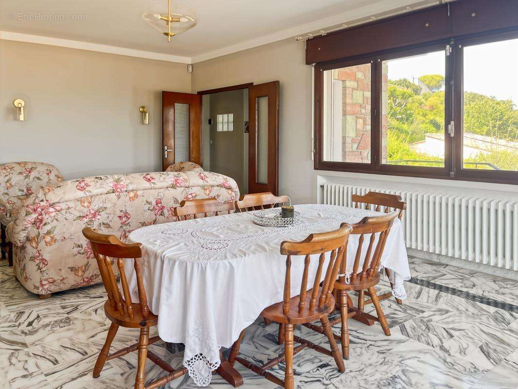 Maison À Vendre composée de 2 appartements (3 et 4 pièces) - photo 21