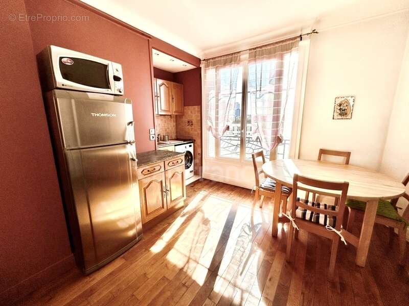 Appartement à COURBEVOIE