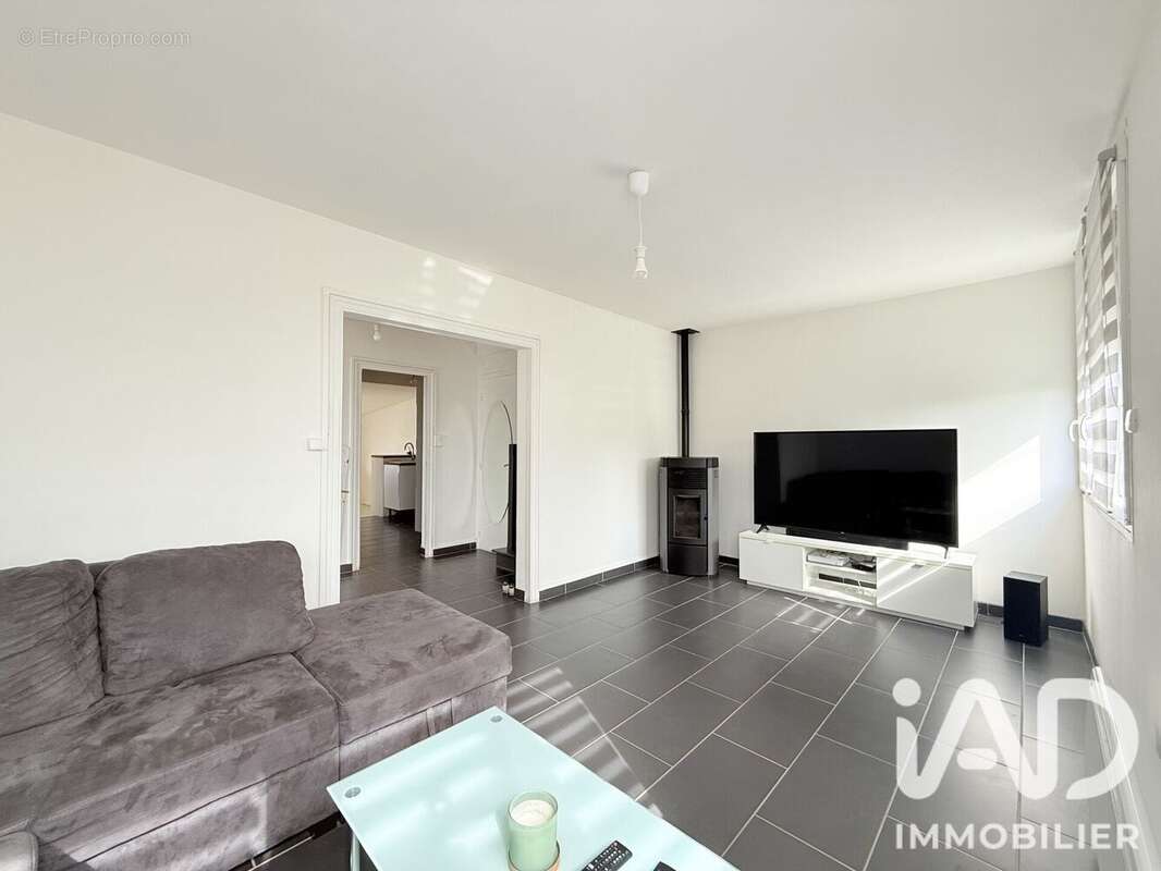 Maison 103 m² à Erre  - photo 4