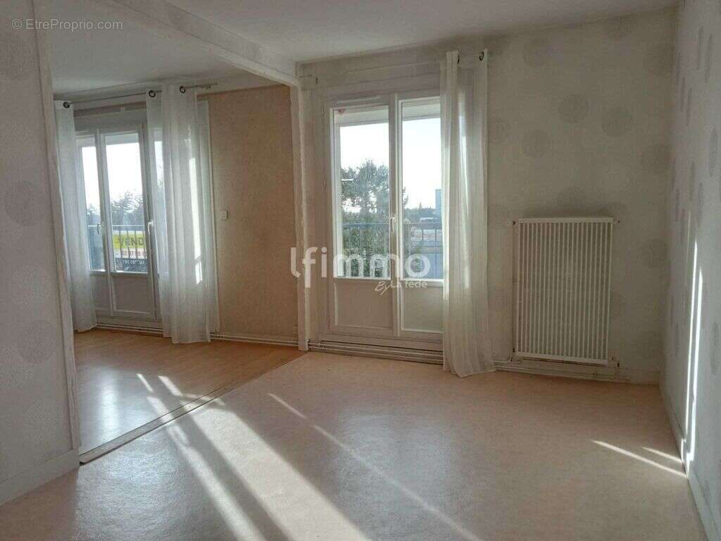 Appartement à LUCE