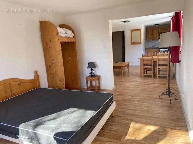 Appartement à COMPAINS