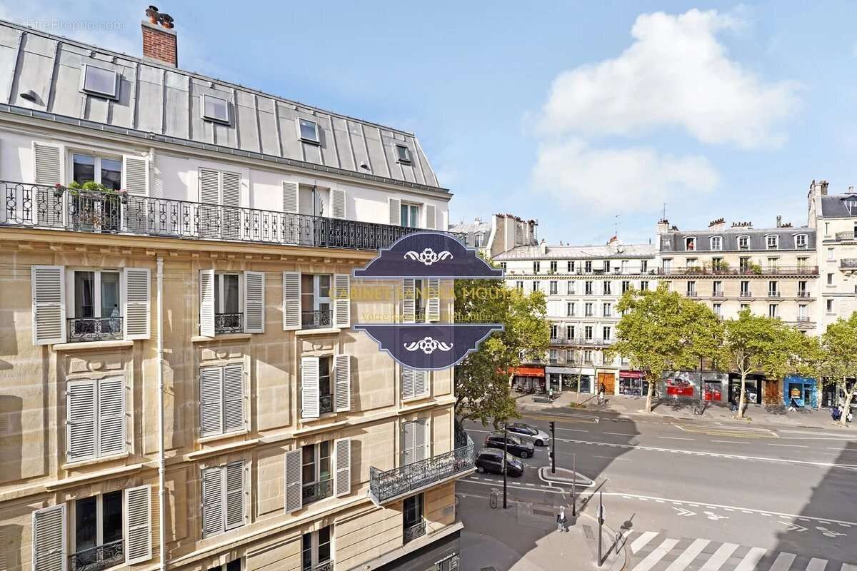 Appartement à PARIS-17E