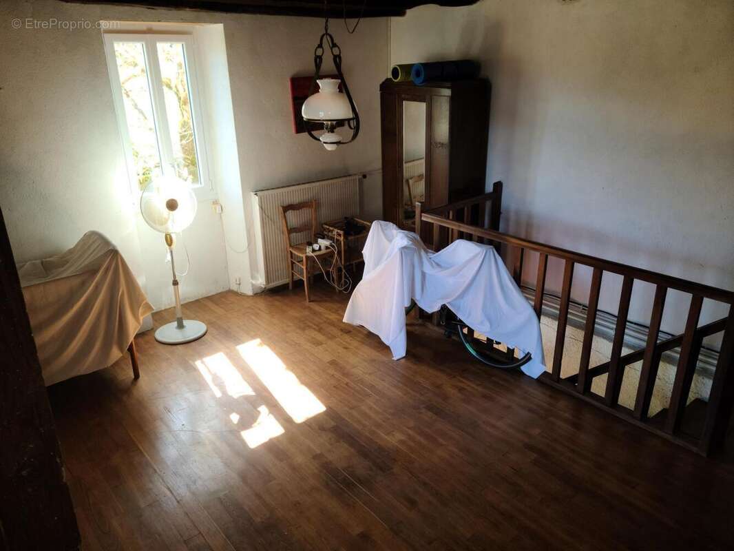 Maison 111 m² à Caillac  - photo 7