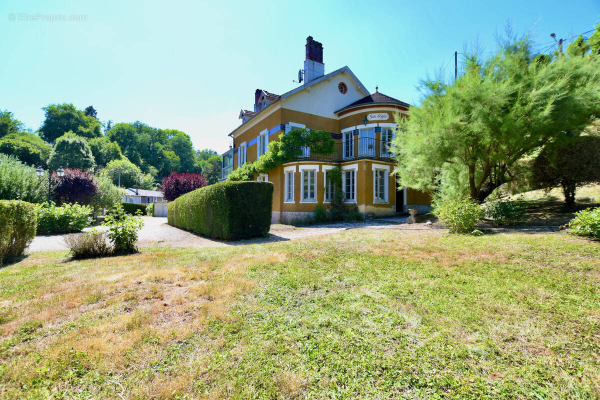 Maison à AVALLON