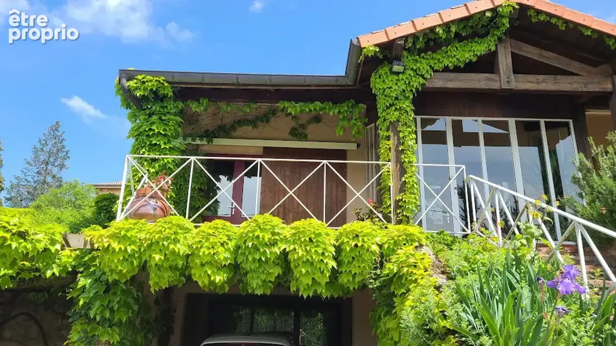 Maison 9 pièces 228 m² à vendre à Saint-Victor-Sur-Rhins (42630) - photo 2