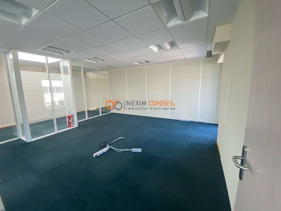 Commerce à SAINT-DENIS