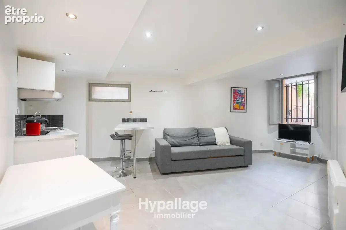 À VENDRE - studio centre ville - 13090 AIX EN PROVENCE - photo 2