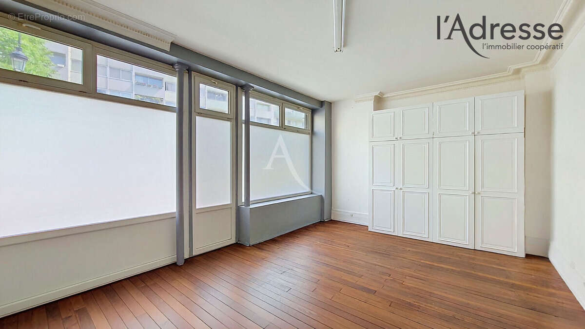 Appartement à SURESNES