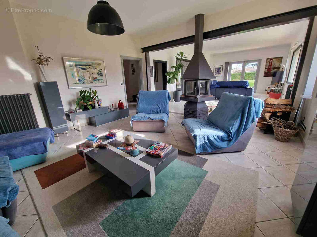 Maison d'architecte sur grand terrain avec piscine - photo 7