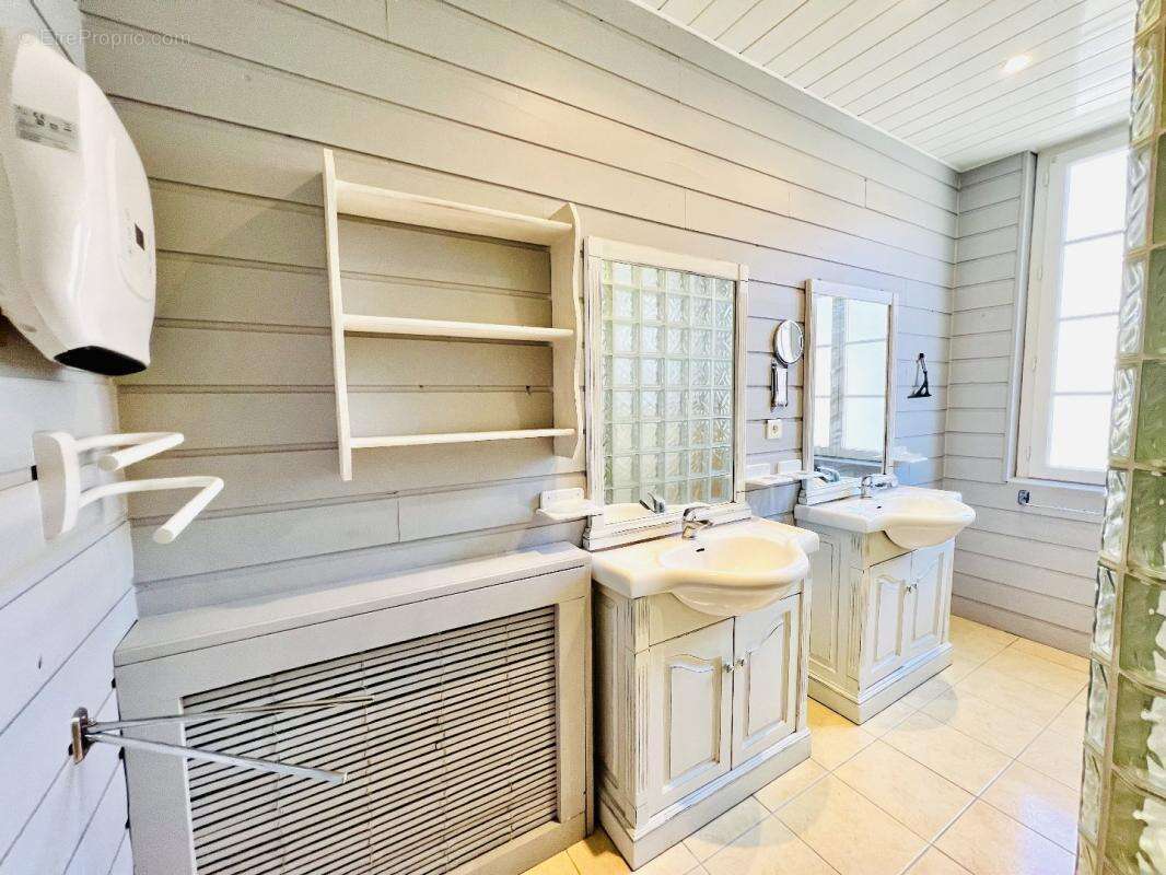 Maison à SAINT-JUERY