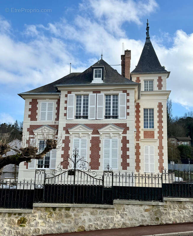 Appartement à CHENNEVIERES-SUR-MARNE