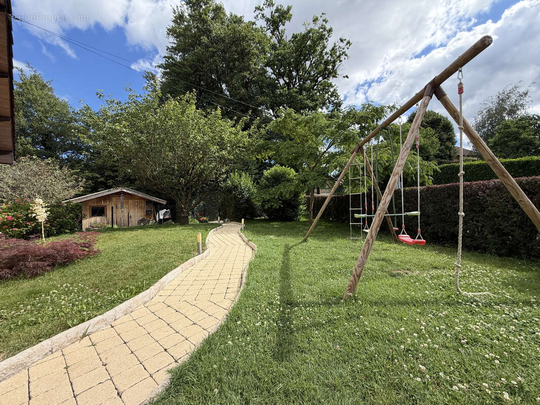 Maison familiale avec piscine   Péronnas - photo 4