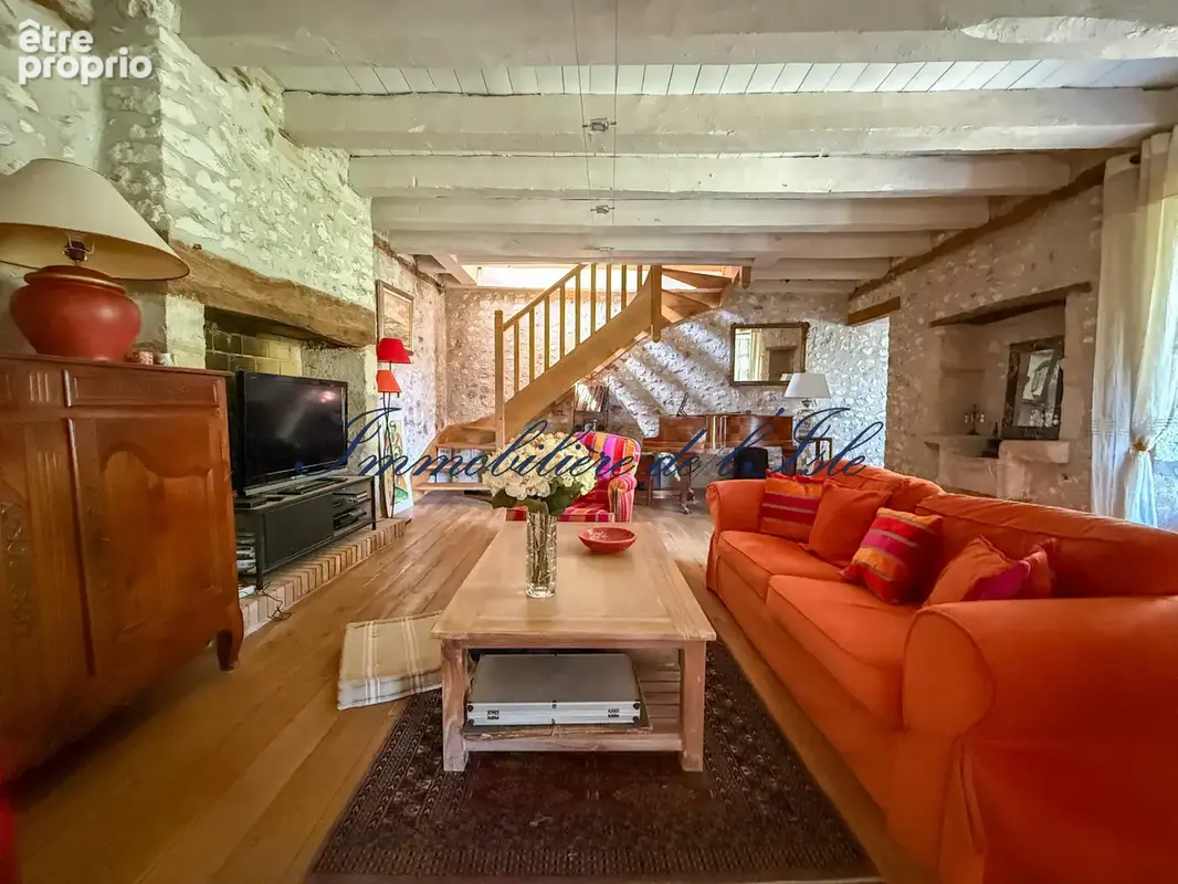 Maison de caractere avec piscine et panorama sur la vallée - photo 11