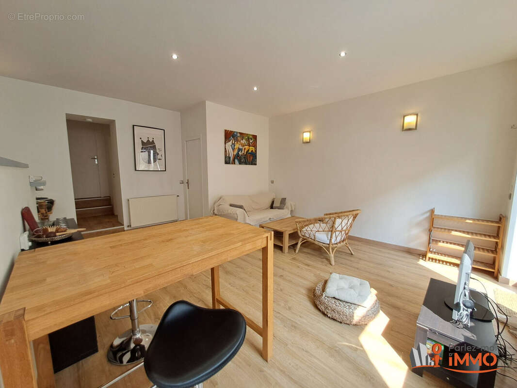 Appartement à SAINT-ETIENNE