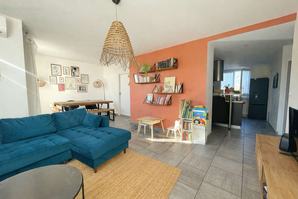 Appartement à SAINT-SYMPHORIEN-D'OZON