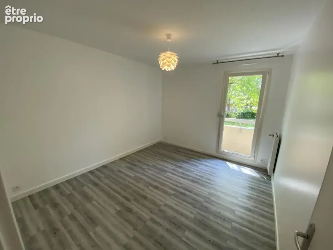 ANGERS SUD : Appartement lumineux, rénové avec goût, balcon - photo 8