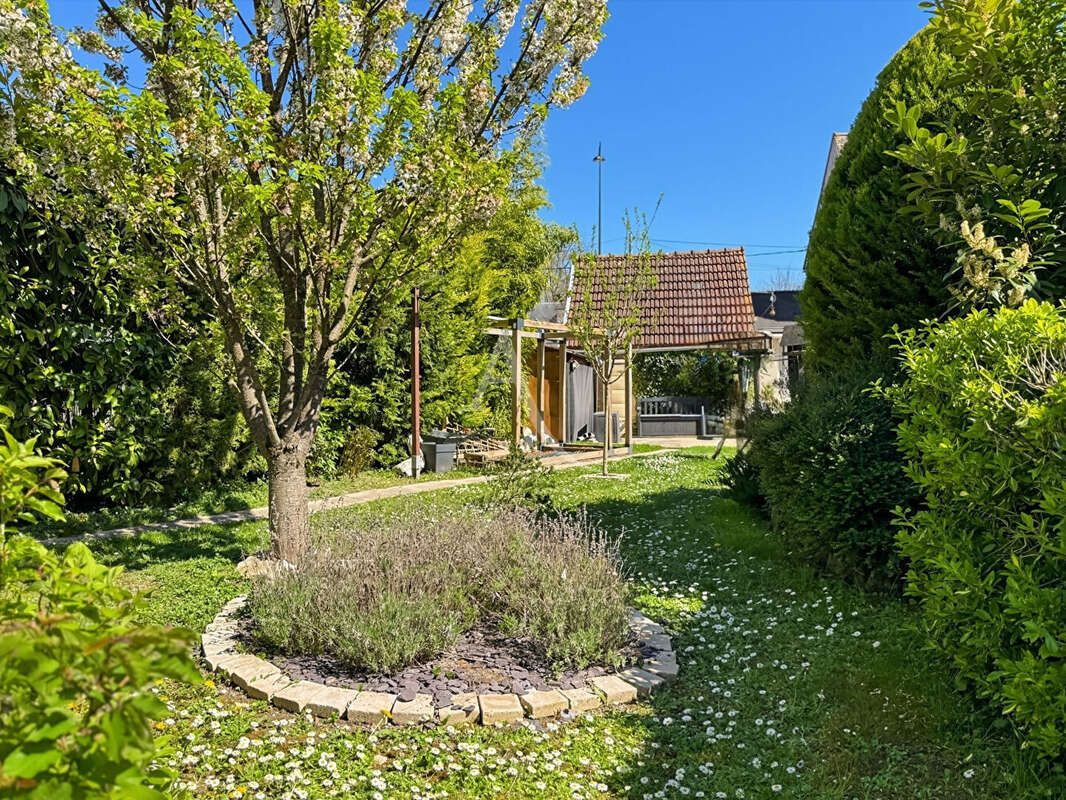 Maison à ETAMPES