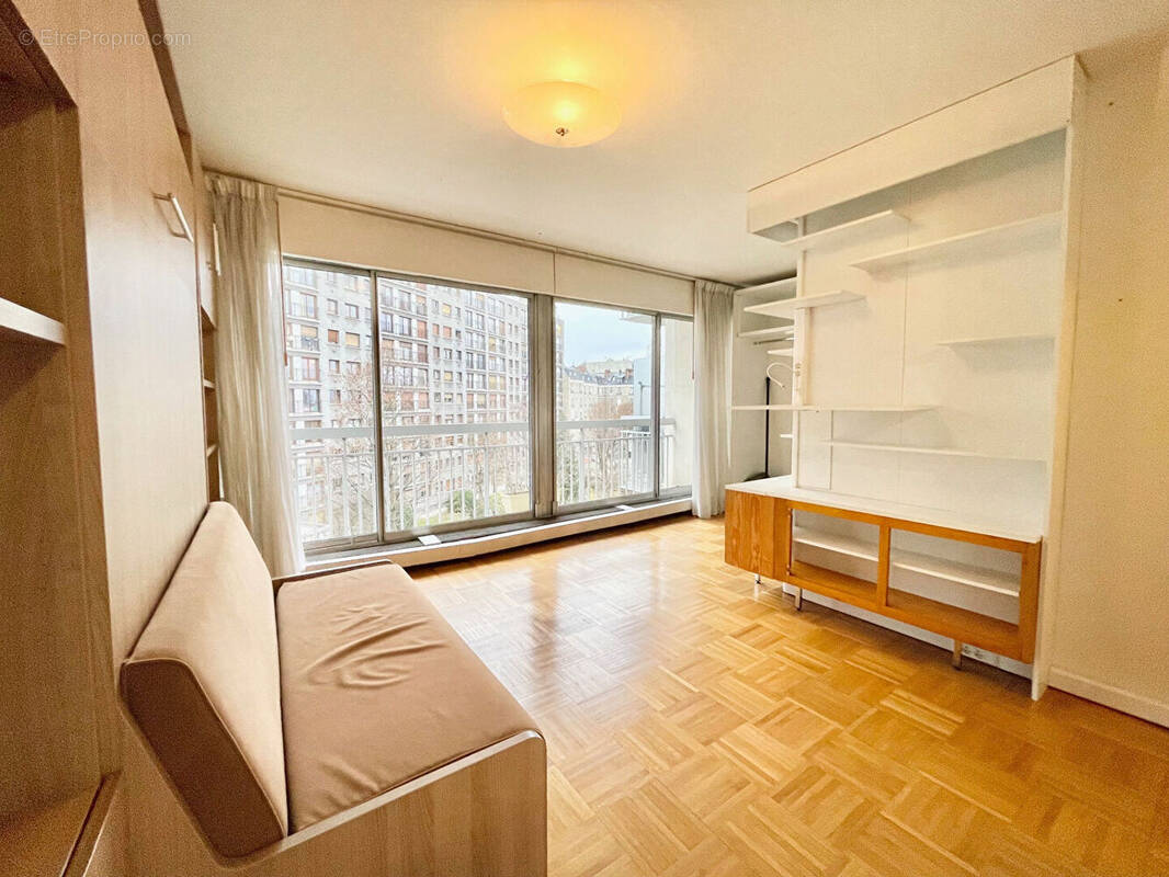 Appartement à PARIS-19E