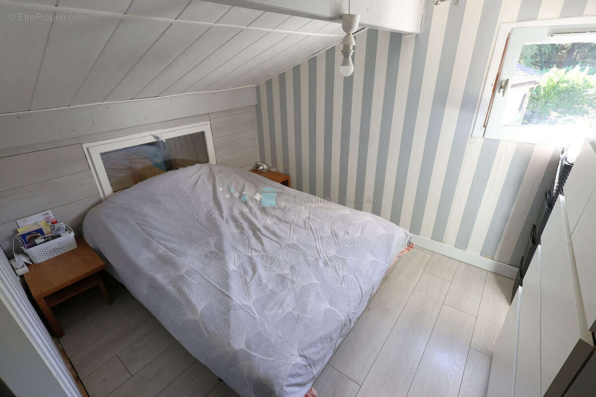 Maison à SAINT-CEZAIRE-SUR-SIAGNE