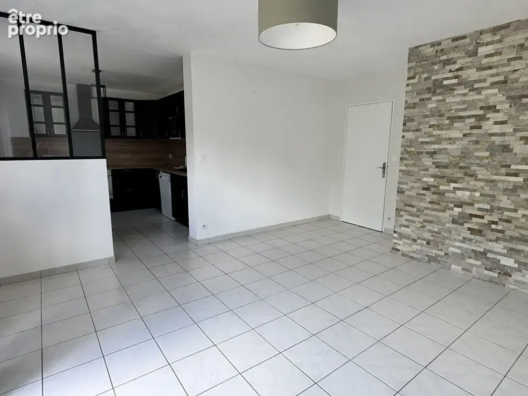 Photo Appartement à Ballan-Mire au prix de 189 000€