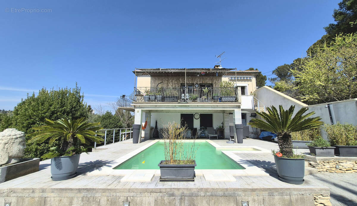 Maison à LES ANGLES