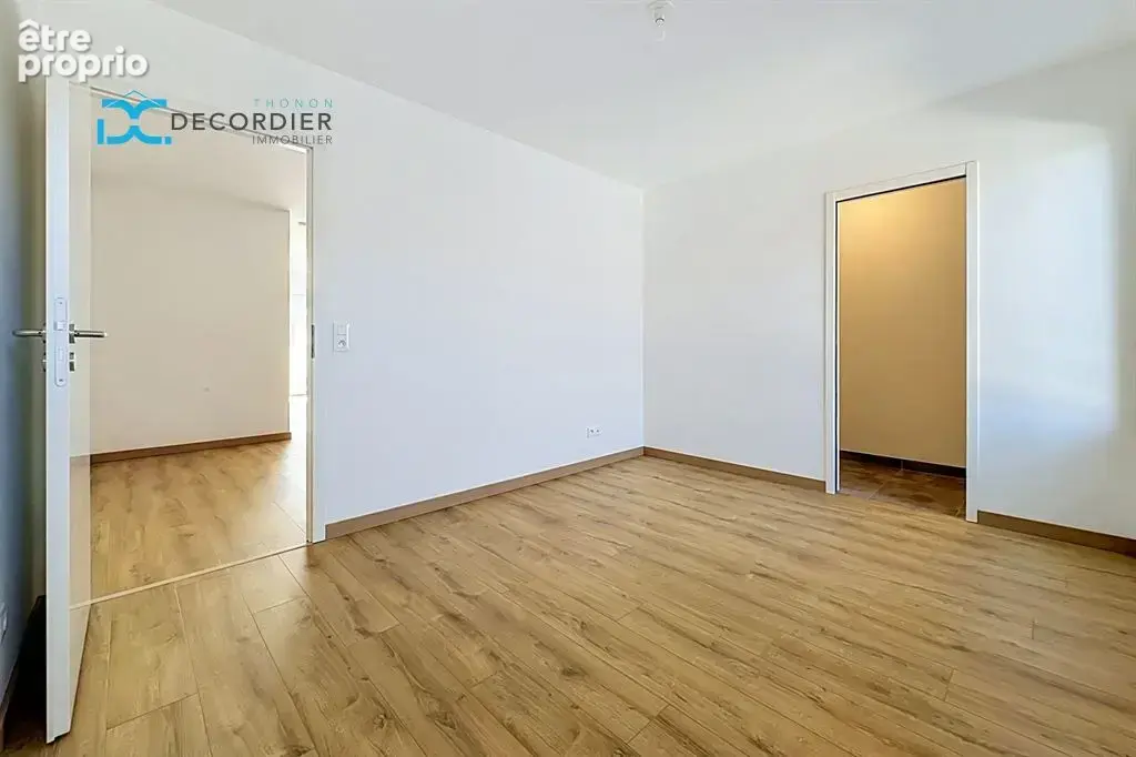 Superbe T5 Duplex récent avec terrasse, double garage et excellent DPE A/A !  - photo 8