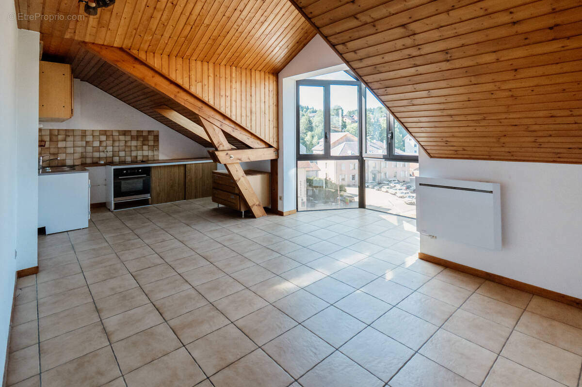 Appartement à LES HOPITAUX-NEUFS