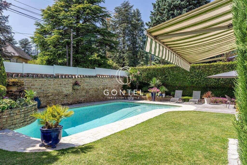 Maison à SAINT-CYR-AU-MONT-D'OR
