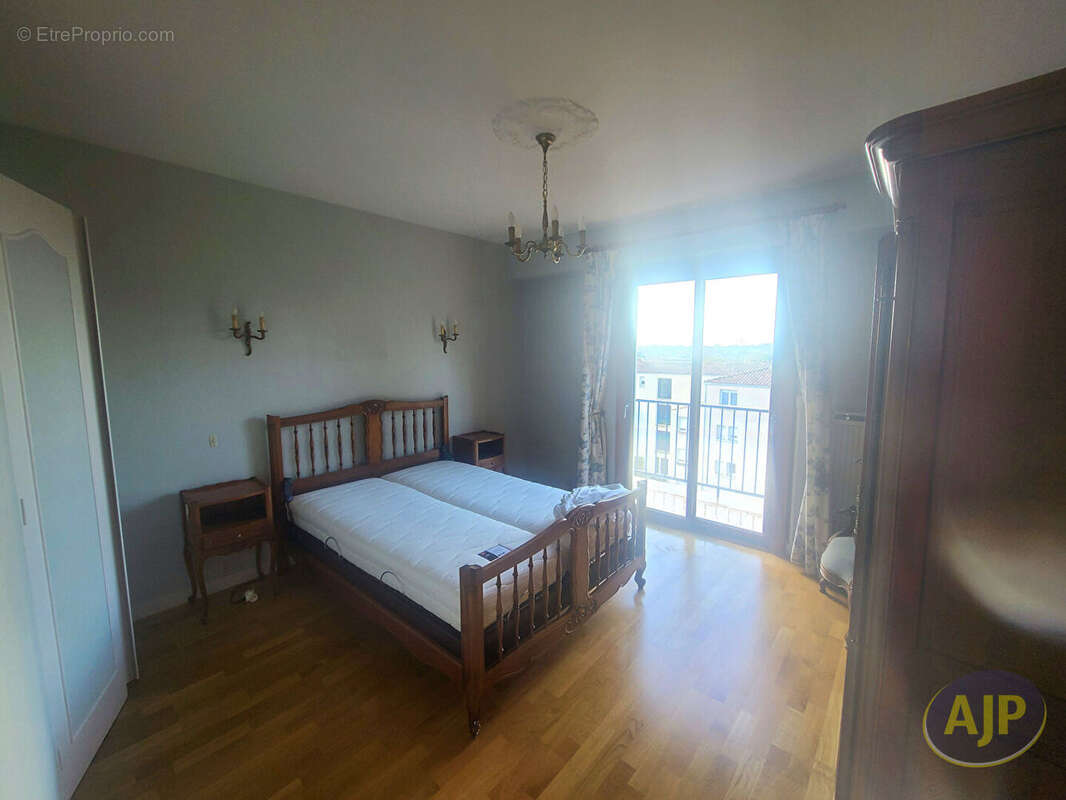 Appartement à SAINTES