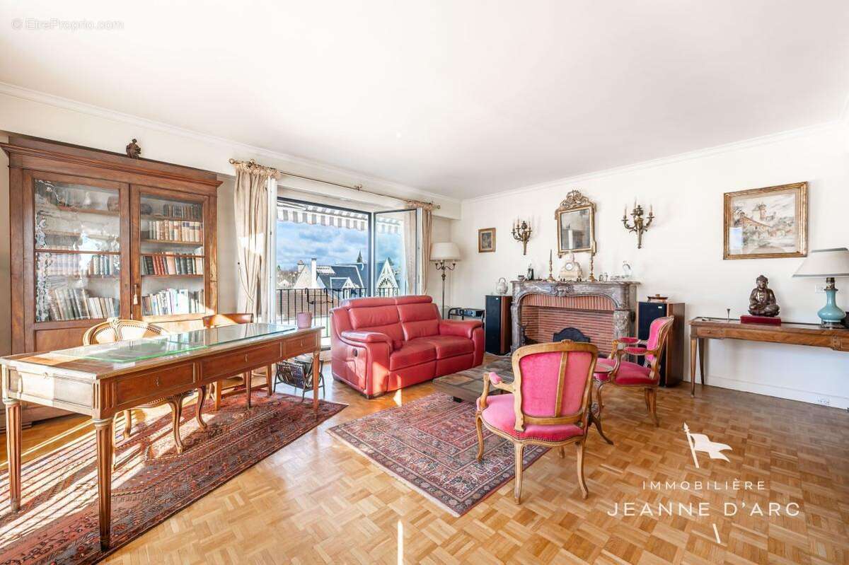 Appartement à VERSAILLES