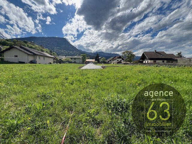 Terrain à SEYTHENEX