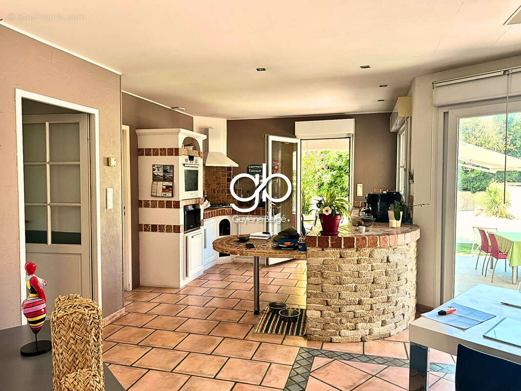 Maison à SAINT-MATHIEU-DE-TREVIERS