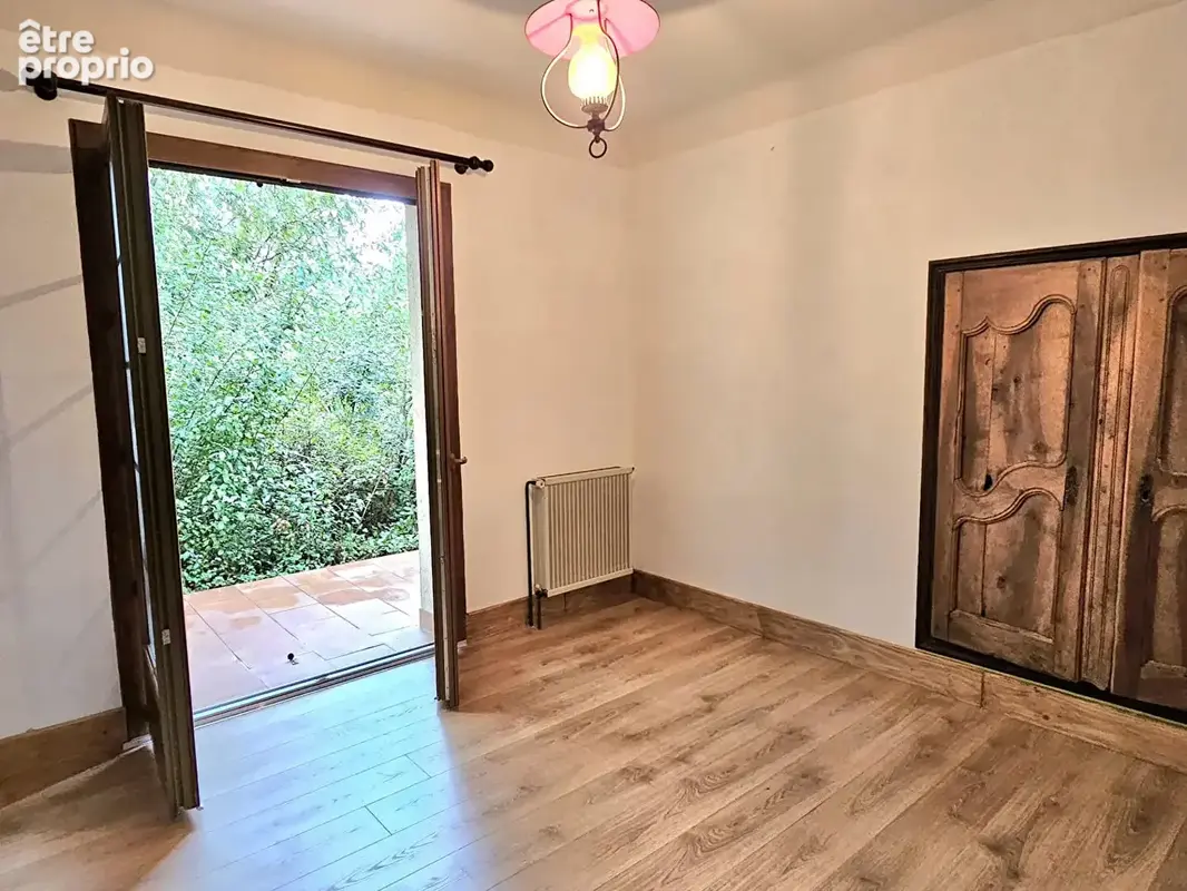 Maison Atypique avec studio indépendant, garage et Grand Terrain Arboré - photo 13