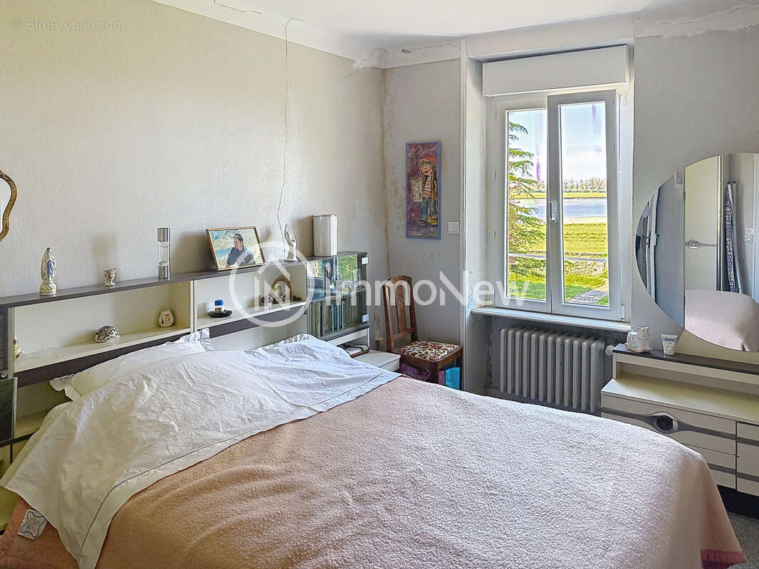 Maison à LE VAL-SAINT-PERE