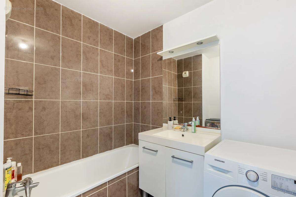Appartement à BRON