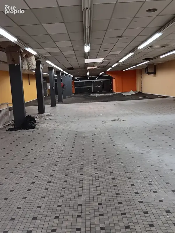 Local commercial de 956 m2 - Dax Avenue Saint Vincent de Paul - Sous offre d'achat acceptée - photo 2