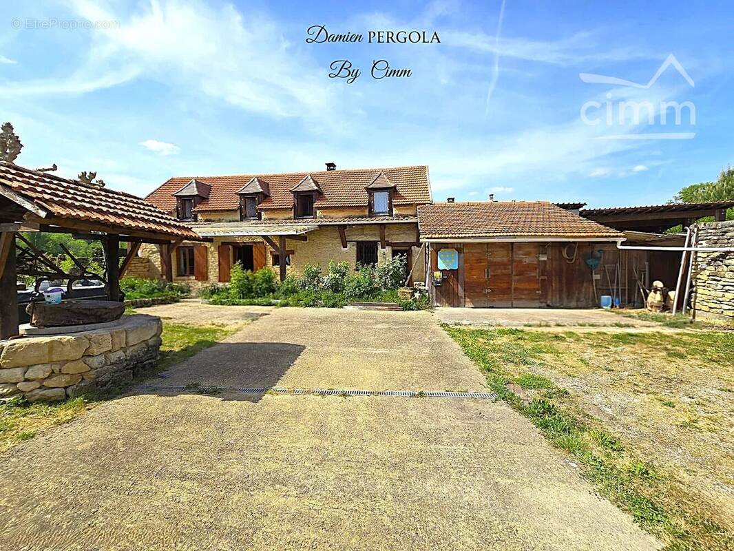 Maison à THONAC