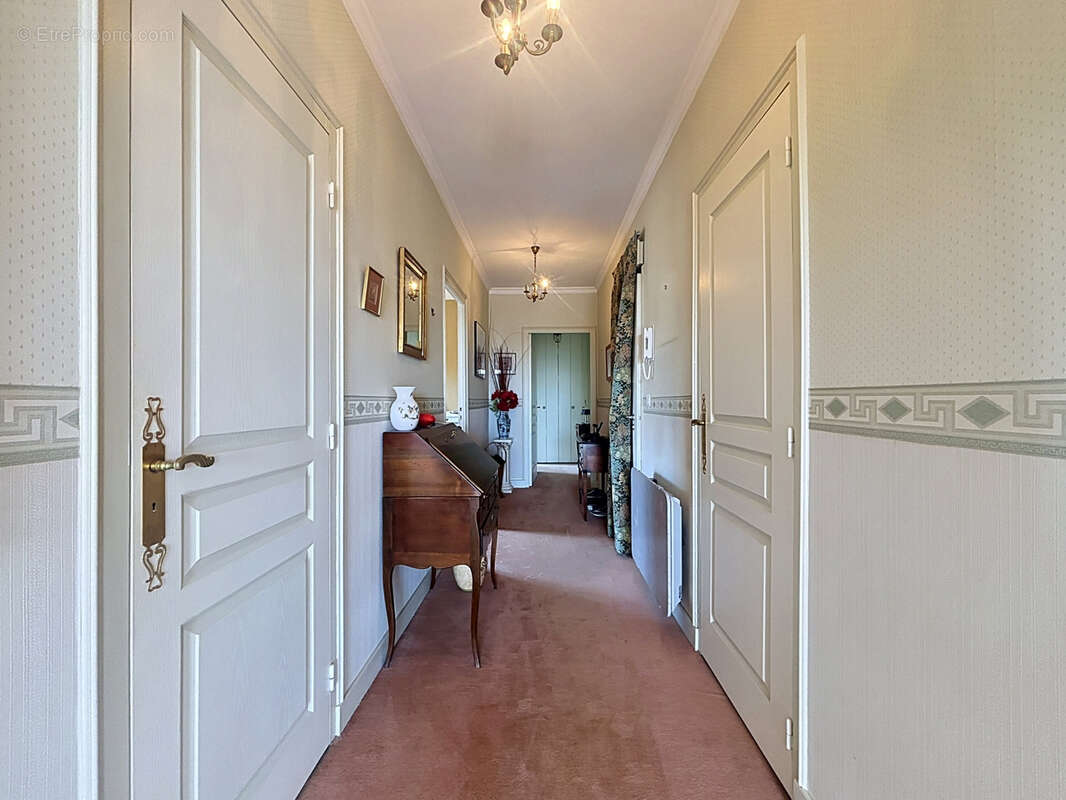 Appartement à SAINT-CYR-SUR-LOIRE